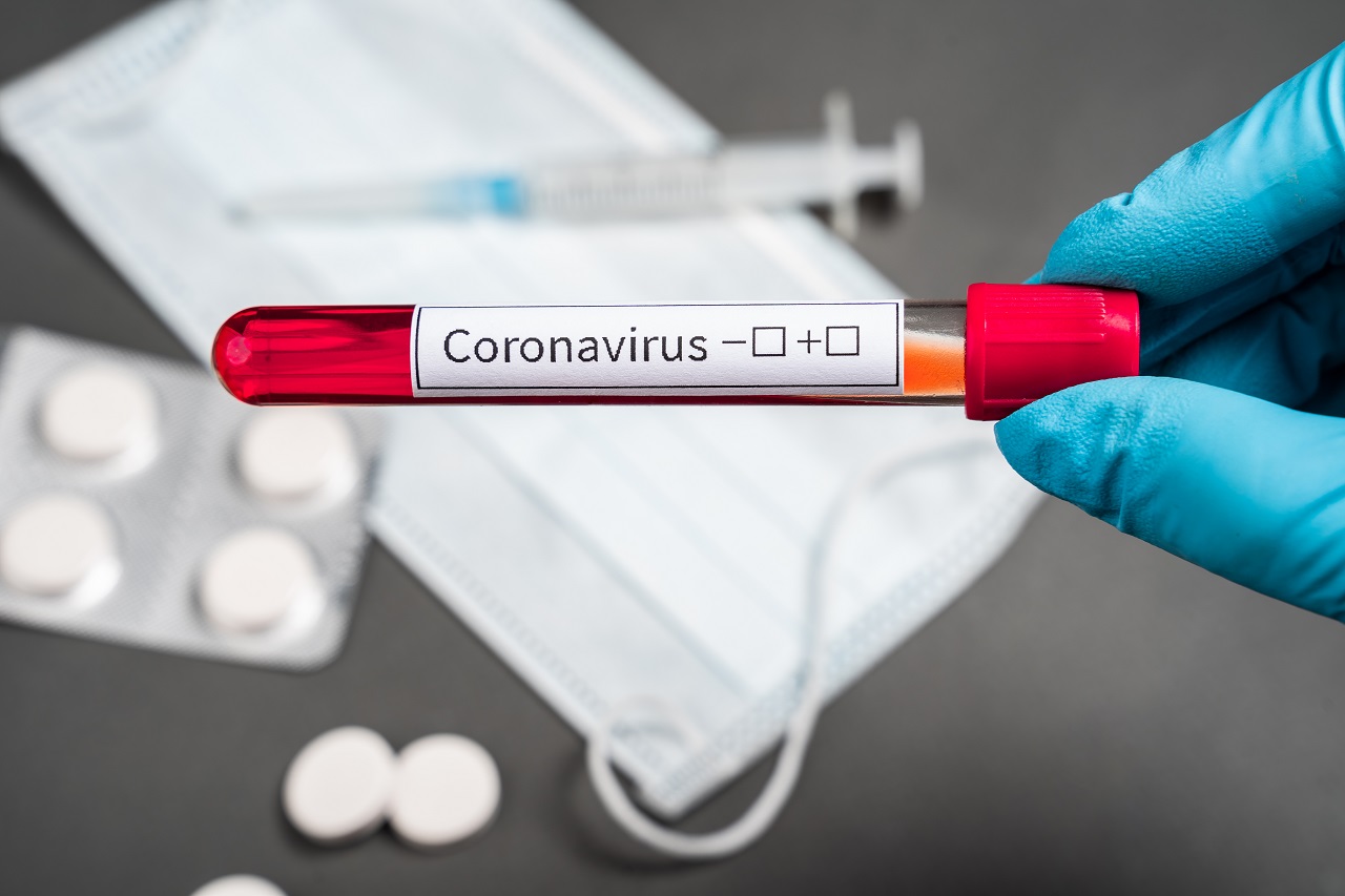 Amostra de sangue infetado com coronavírus