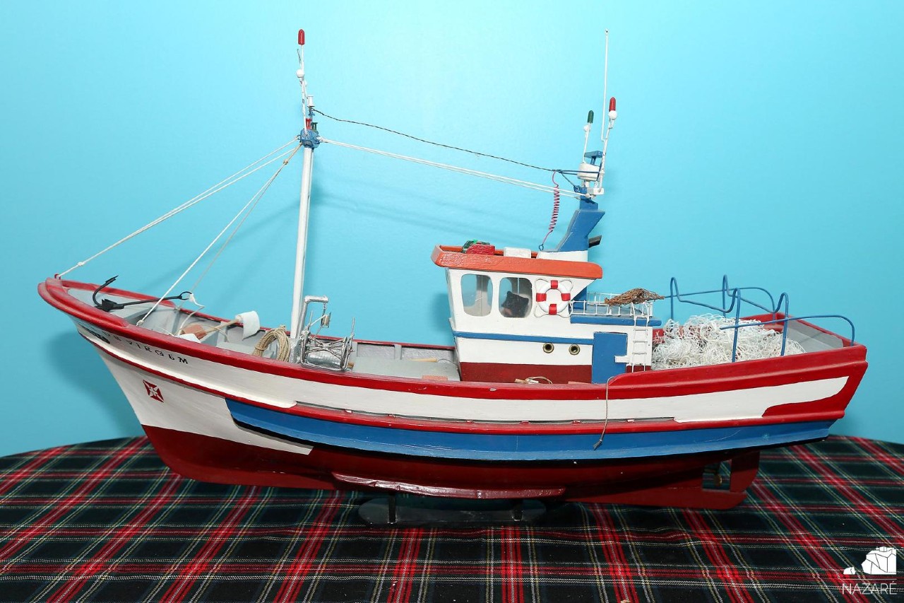 barco típico da Nazaré