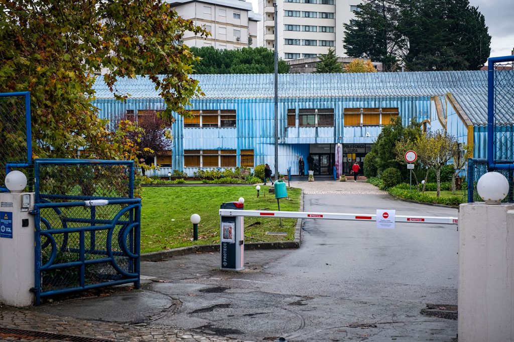 imagem exterior do edifício mais antigo da escola superior de educação e ciências sociais de leiria