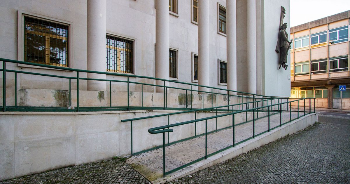 Greve dos guardas prisionais adia julgamento em Leiria de suspeito de homicídio qualificado - Vimarsana News