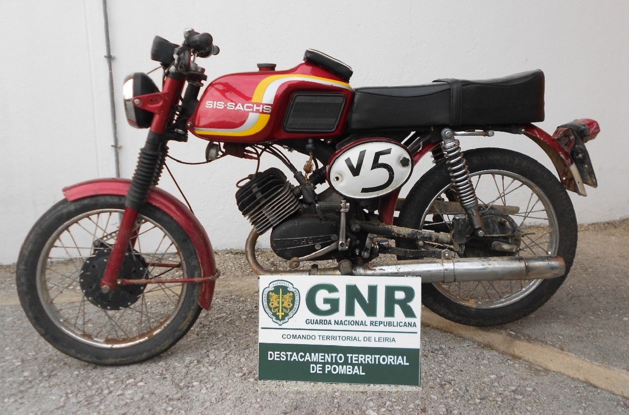 Ciclomotor apreendido ela GNR de Alvaiázere