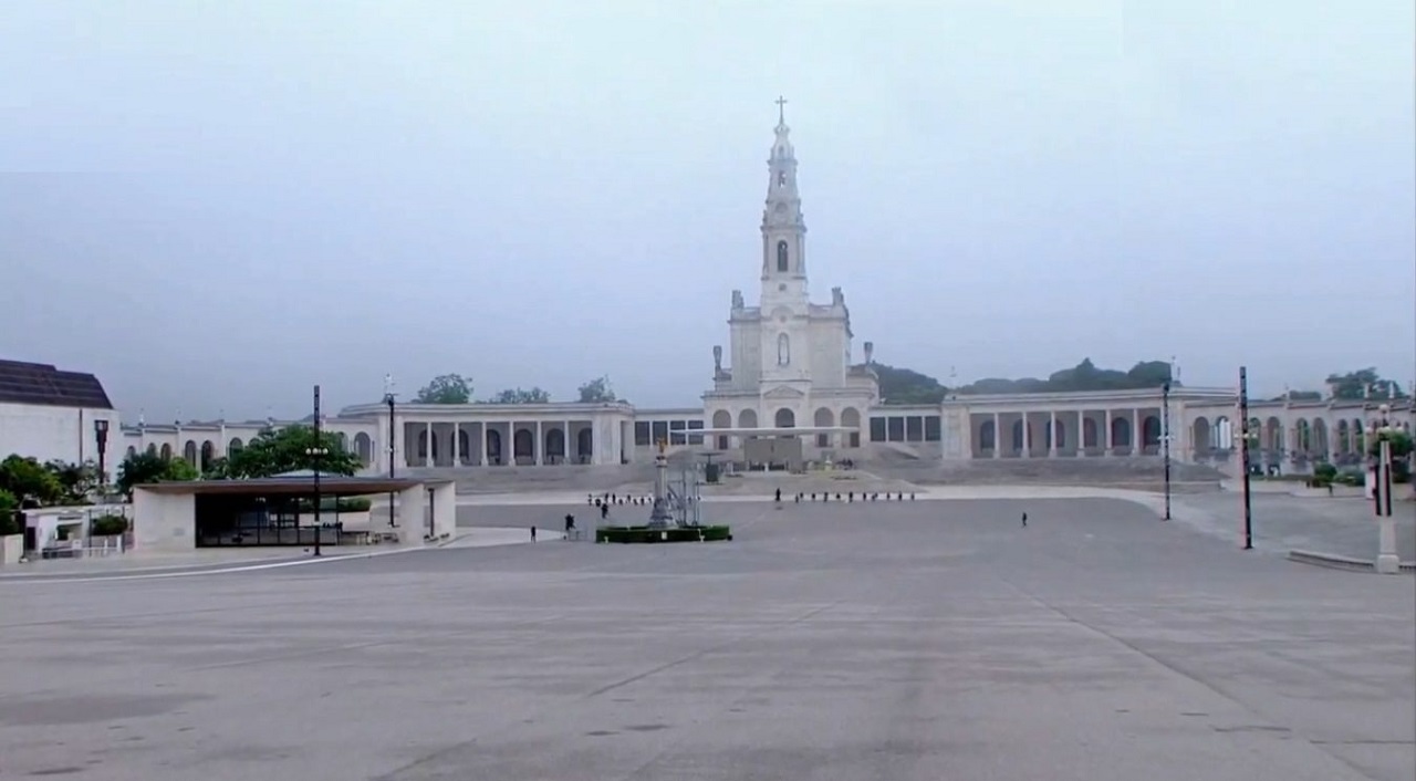 santuário de fátima sem peregrinos a 13 de maio