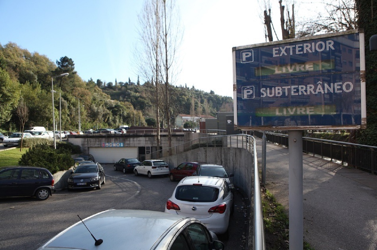 estacionamento da fonte quente em leiria