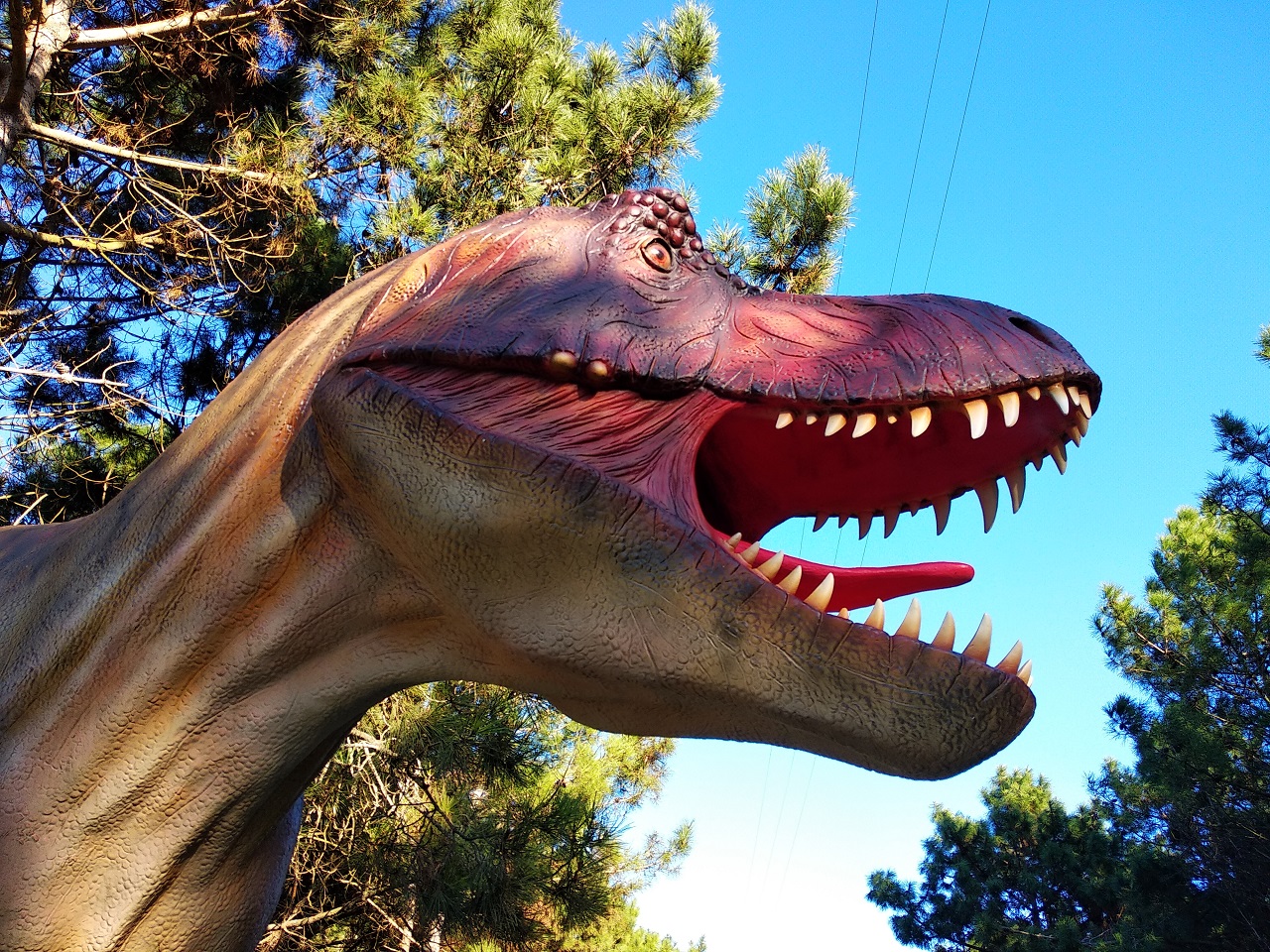Exemplar de dinossauro do Dino Parque na Lourinhã