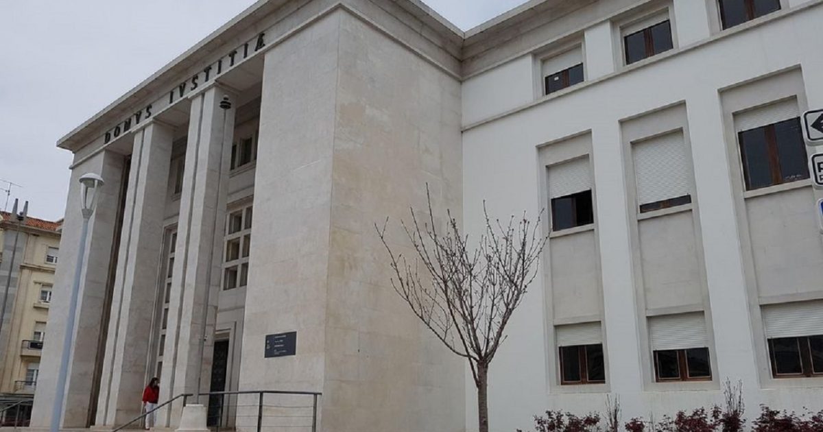 Três menores identificados por furto em residência e posse ilegal de arma - Vimarsana News