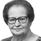 Retrato a preto e branco de uma pessoa idosa, de óculos, sobre um fundo claro. Não há texto visível que permita identificá-la.