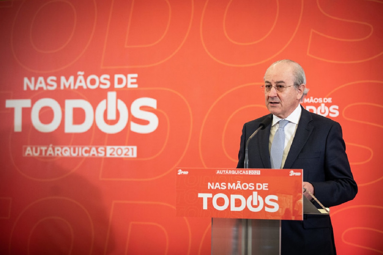 rui rio presidente do PSD em conferência de imprensa