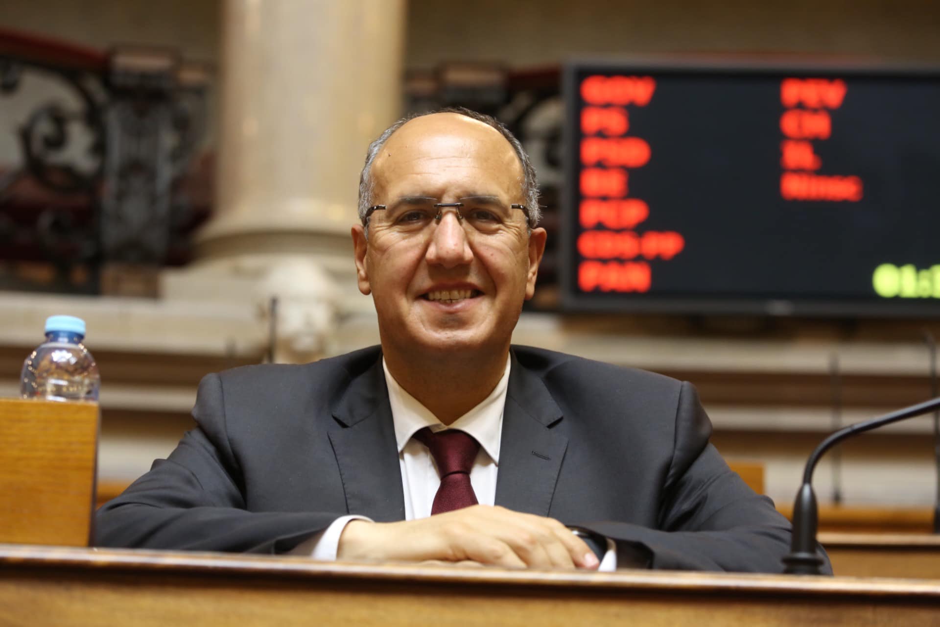 foto do deputado António Gameiro no Parlamento