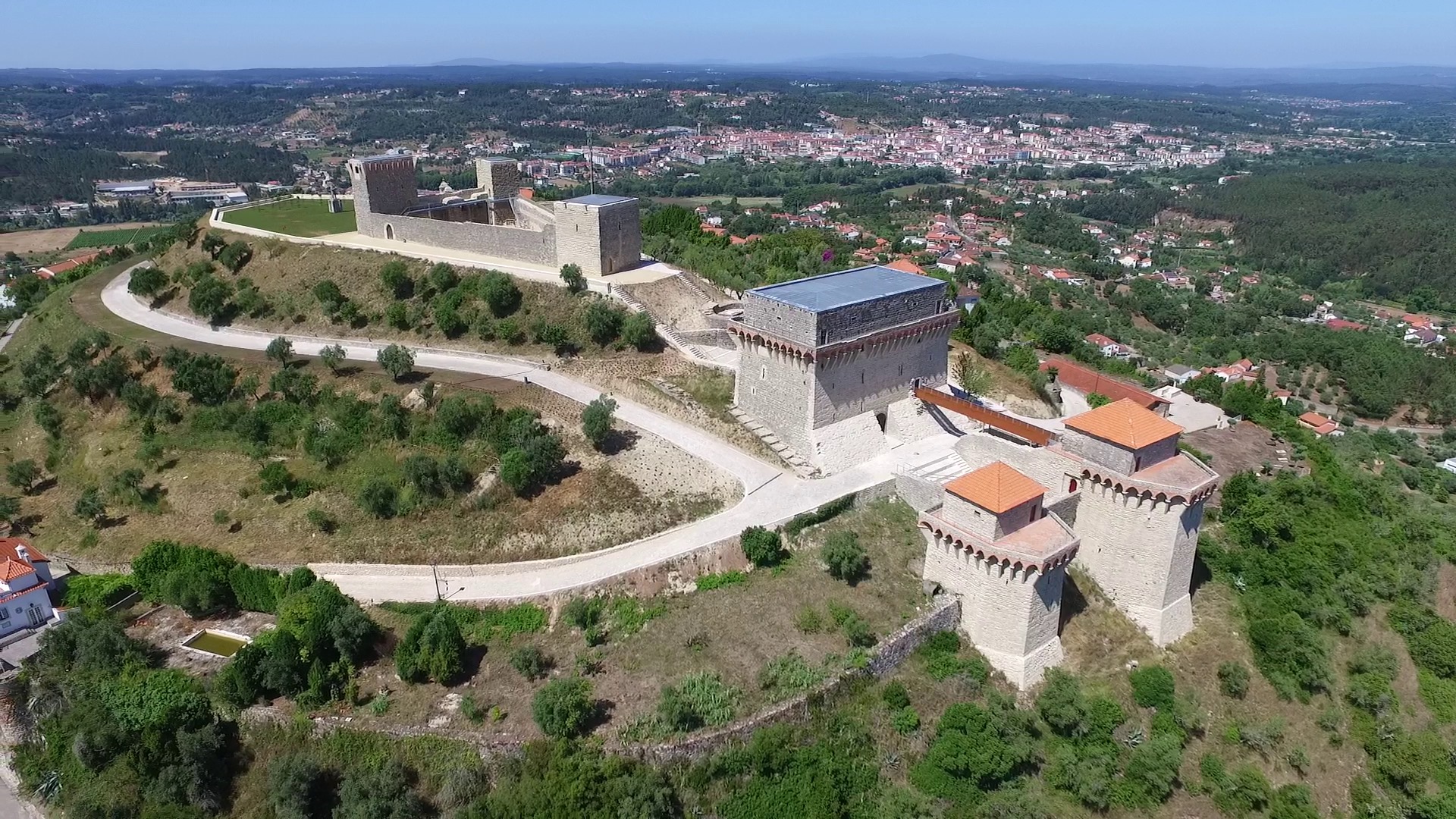 vista aérea do castelo de ourém já depois das obras de requalificação em 2021