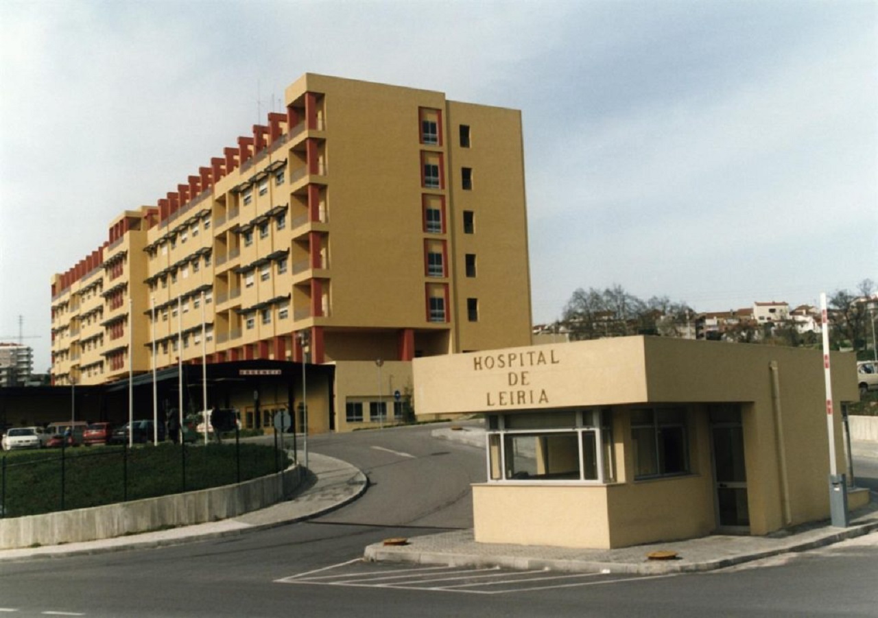 foto do exterior do edifício do hospital