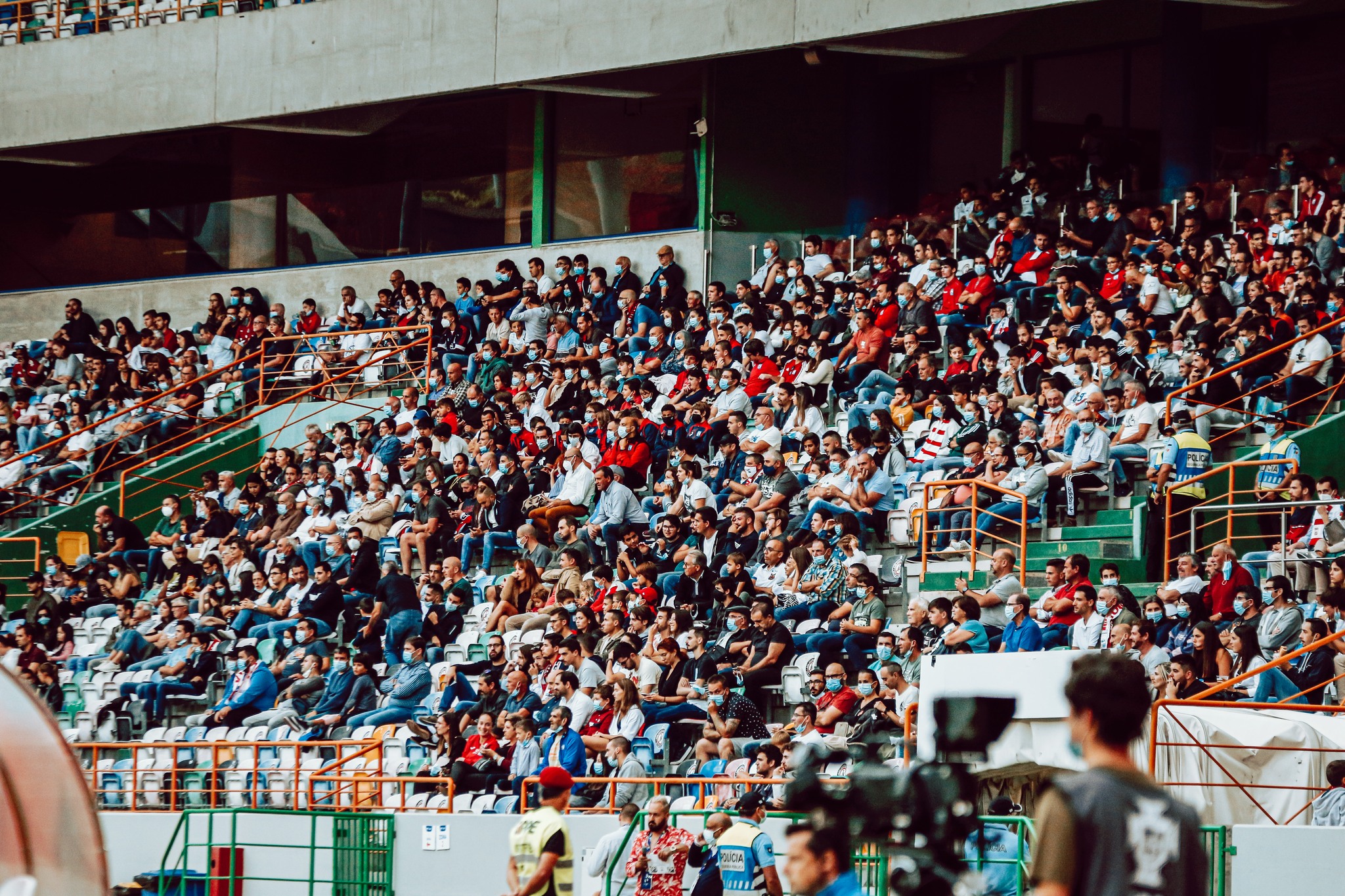 Jornal de Leiria - Estádios da região recebem jogos de