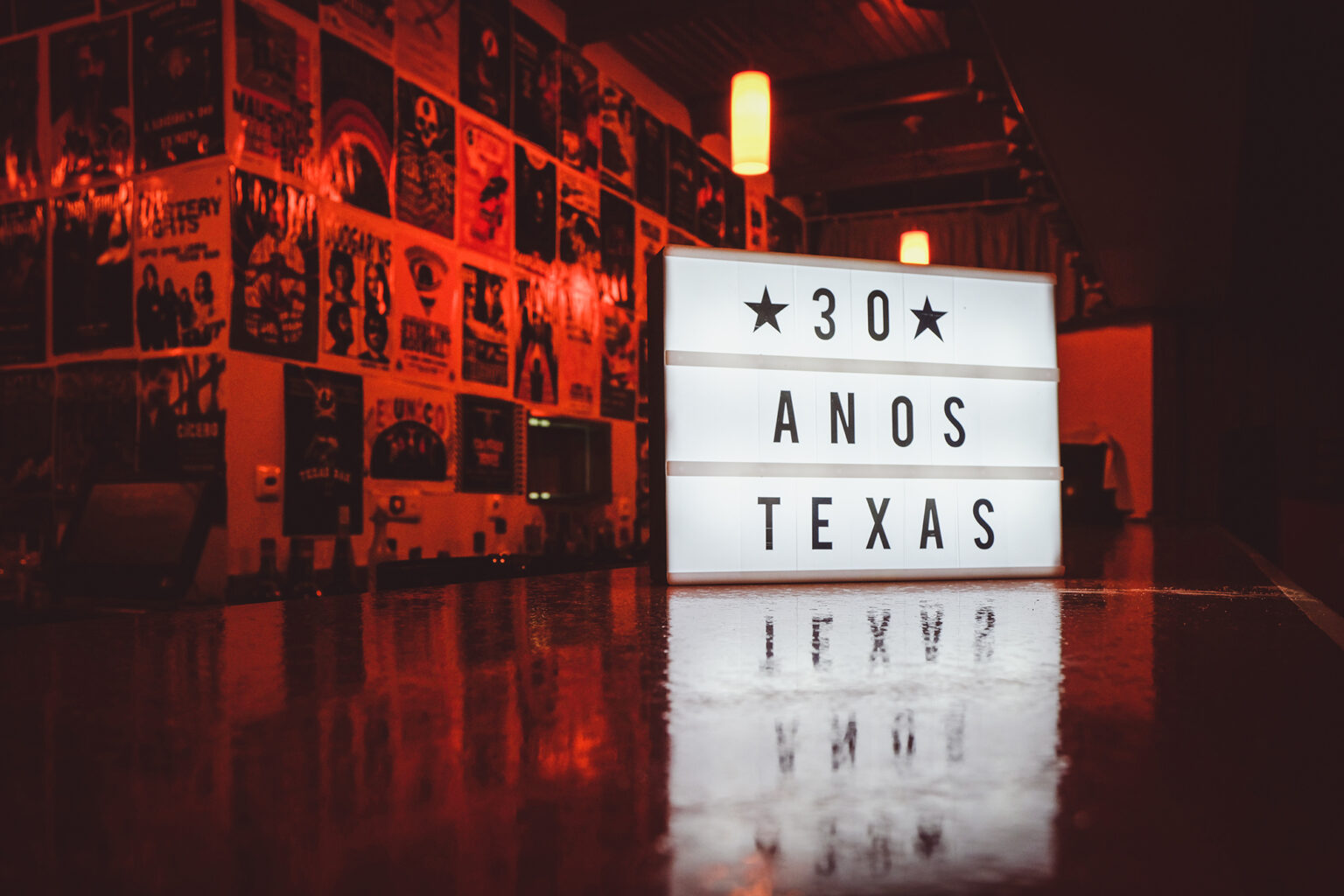 Texas Bar O pub que se transformou em sala de espetáculos para todos