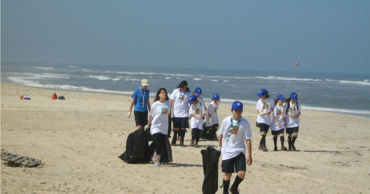 Leiria assinala Dia Internacional da Limpeza Costeira com ação na Praia do Pedrógão - Vimarsana News