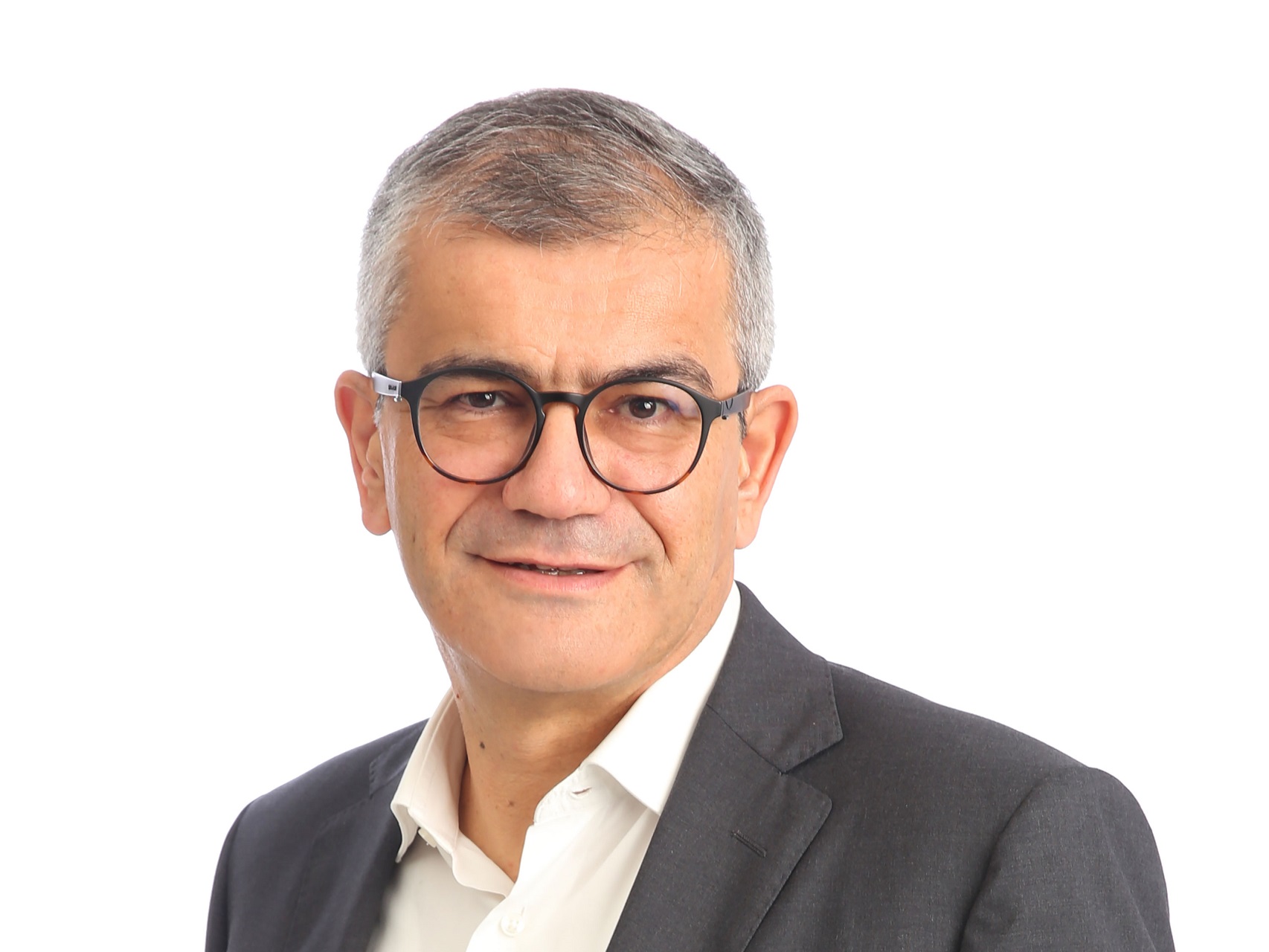 Foto de rosto a cores do consultor de empresas Luís Malhó