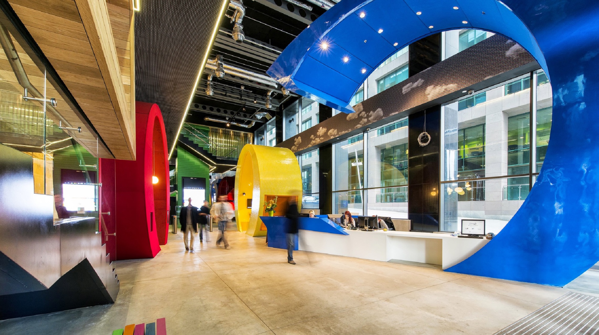 foto do interior do campus da Google em Dublin