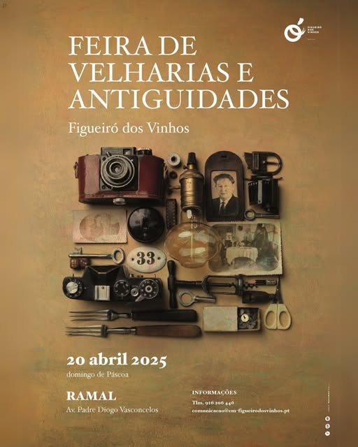 Cartaz da Feira de Velharias e Antiguidades em Figueiró dos Vinhos, anunciada para 20 de abril de 2025. Apresenta uma composição de câmaras fotográficas, fotografias e outros objetos antigos.