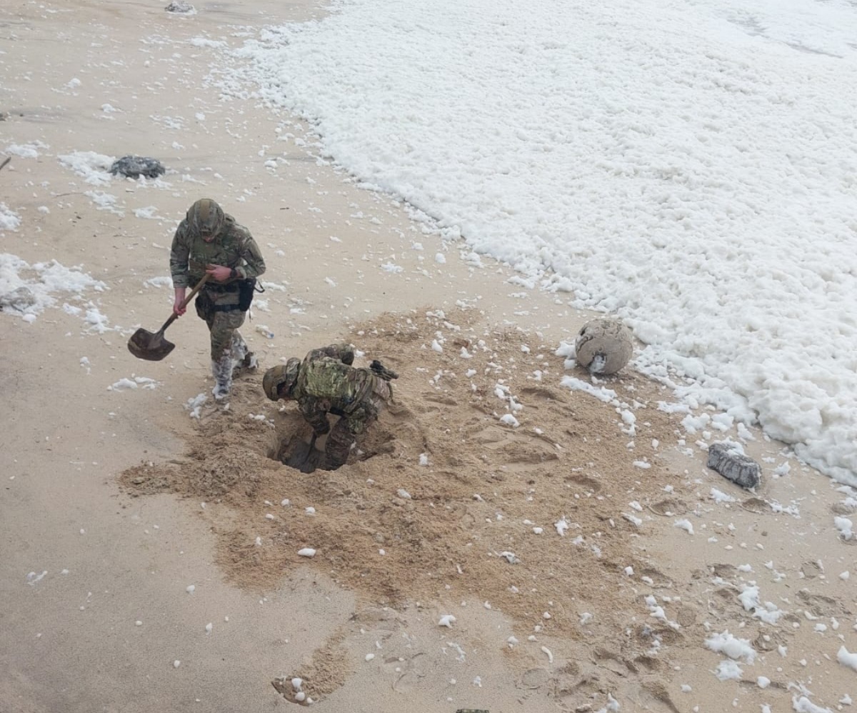 Marinha neutraliza objeto não explosivo que apareceu no areal de São Pedro de Moel (com vídeo)