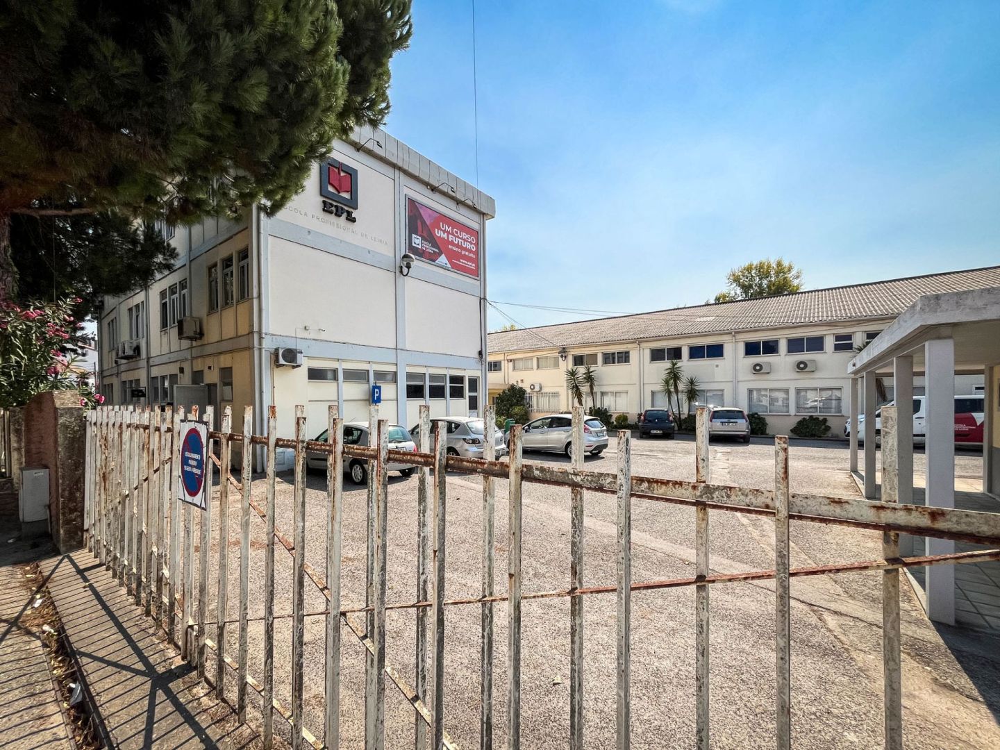 Sem alternativa, Fundação avança com hasta pública da Escola Profissional de Leiria