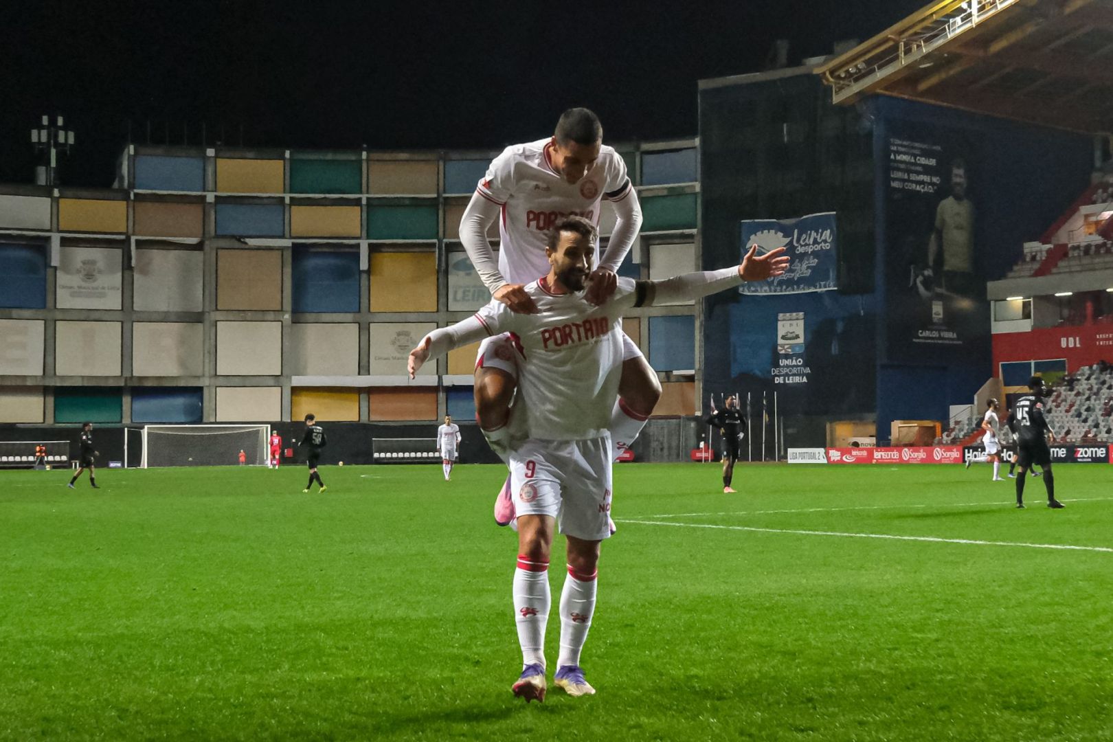 União de Leiria volta às vitórias com reviravolta no marcador