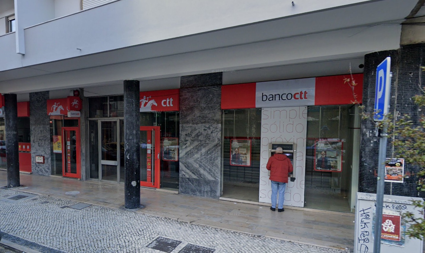 Tempestade obrigou a encerrar loja dos CTT da Marinha Grande