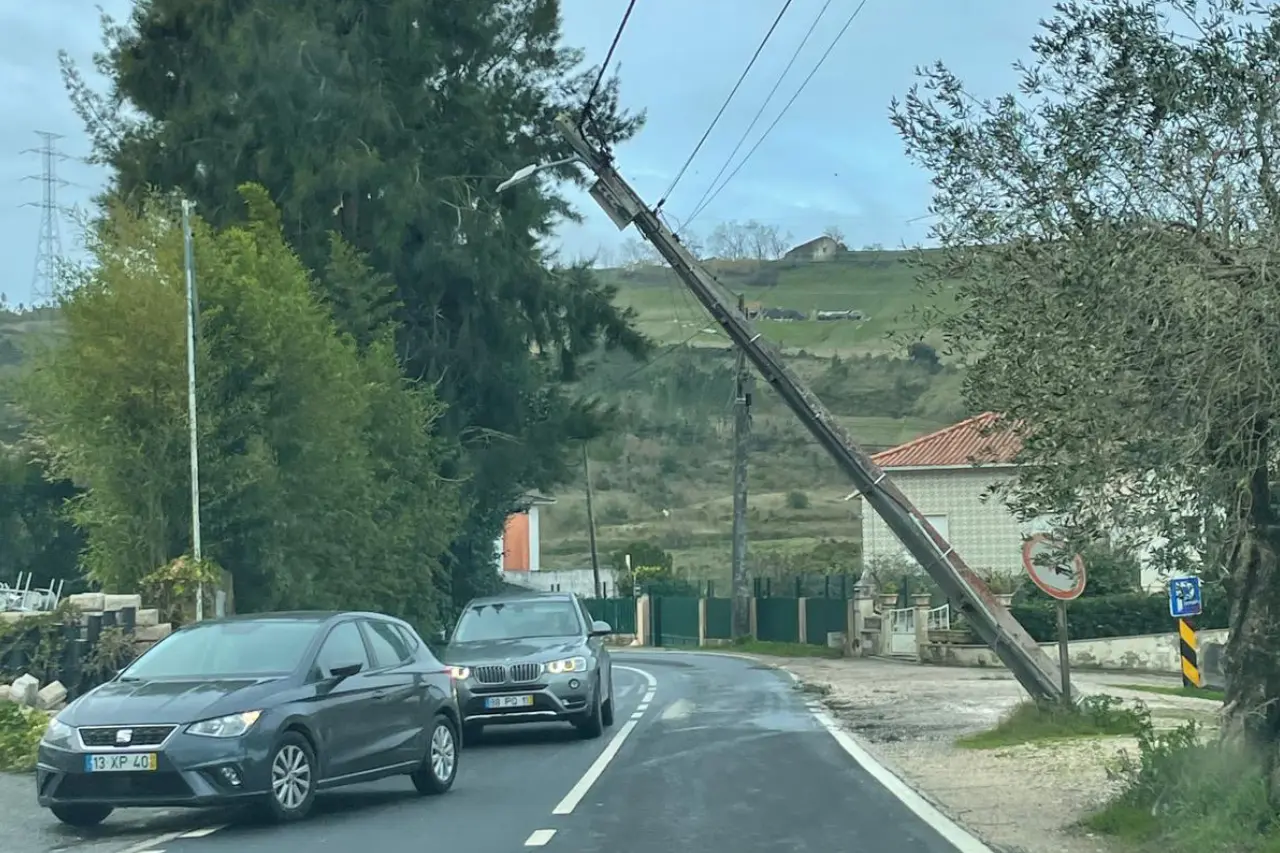Mau tempo: 127 mil clientes continuavam sem energia em Leiria às 8 horas de hoje