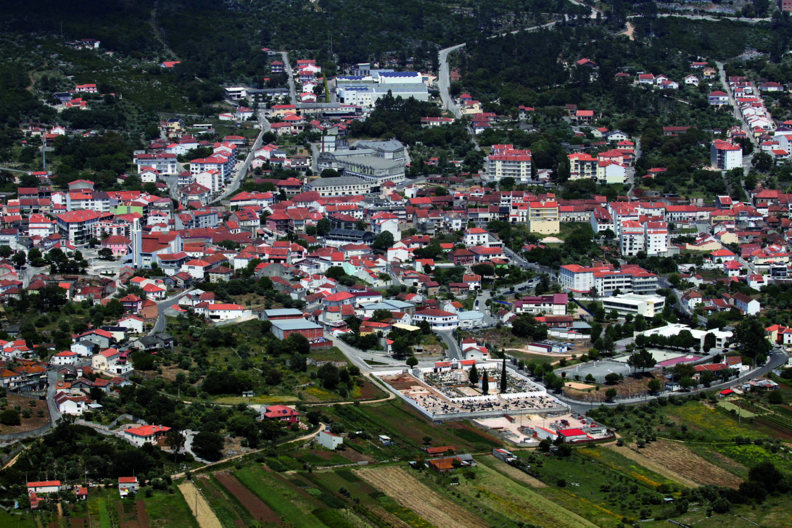 Mira de Aire lamenta fachadas degradadas e insegurança