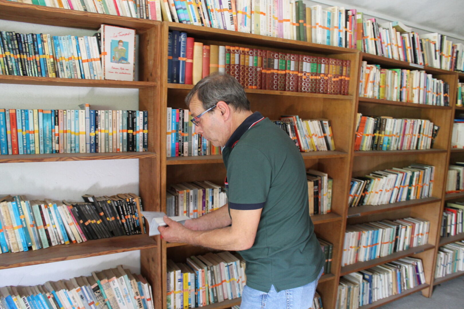 A Biblioteca Gulbenkian que o tempo esqueceu em Castanheira de Pera