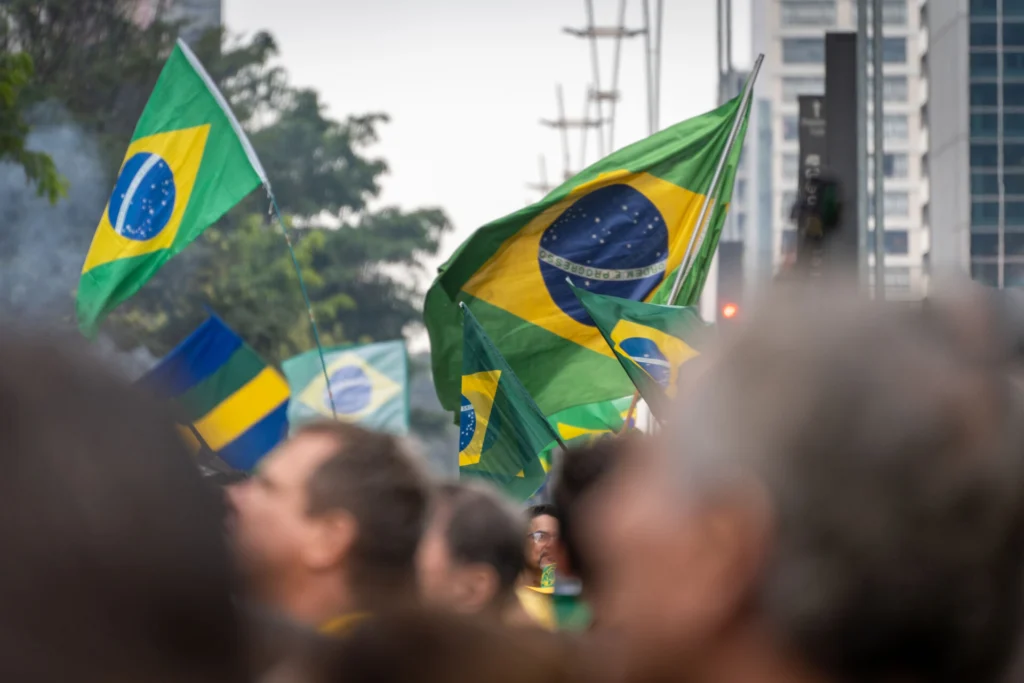 Consulado do Brasil prepara megaoperação para garantir voto de 134 mil eleitores em Portugal