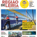 Capa do jornal Região de Leiria de 15 de outubro de 2026. A notícia principal mostra trabalhadores a reparar a cobertura do estádio de Leiria, danificada pelo vento.