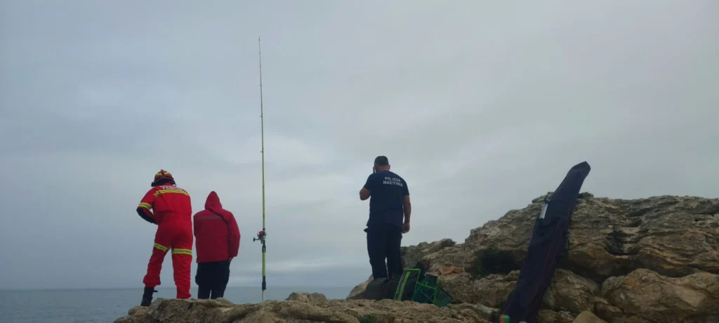 Retomadas buscas por pescador lúdico desaparecido na zona do Baleal em Peniche