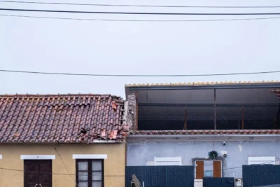 Iliteracia digital emperra centenas de candidaturas a apoios para reconstrução de casas
